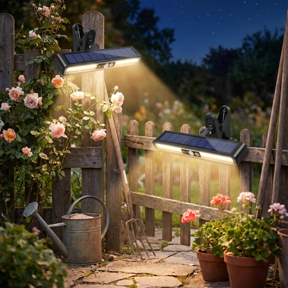 Lampe solaire éclairant un jardin la nuit